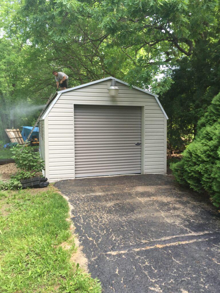 Dethatched garage door  